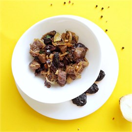 {{photo.Alt || photo.Description || 'Говядина с черносливом'}}