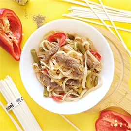 {{photo.Alt || photo.Description || 'Удон с говядиной и овощами'}}