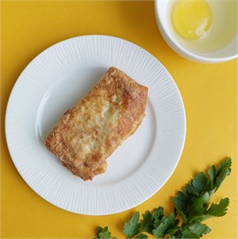 {{photo.Alt || photo.Description || 'Горбуша в омлетном блине с овощами "Золотая рыбка"'}}