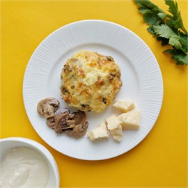 {{photo.Alt || photo.Description || 'Бифштекс с грибами под сыром'}}